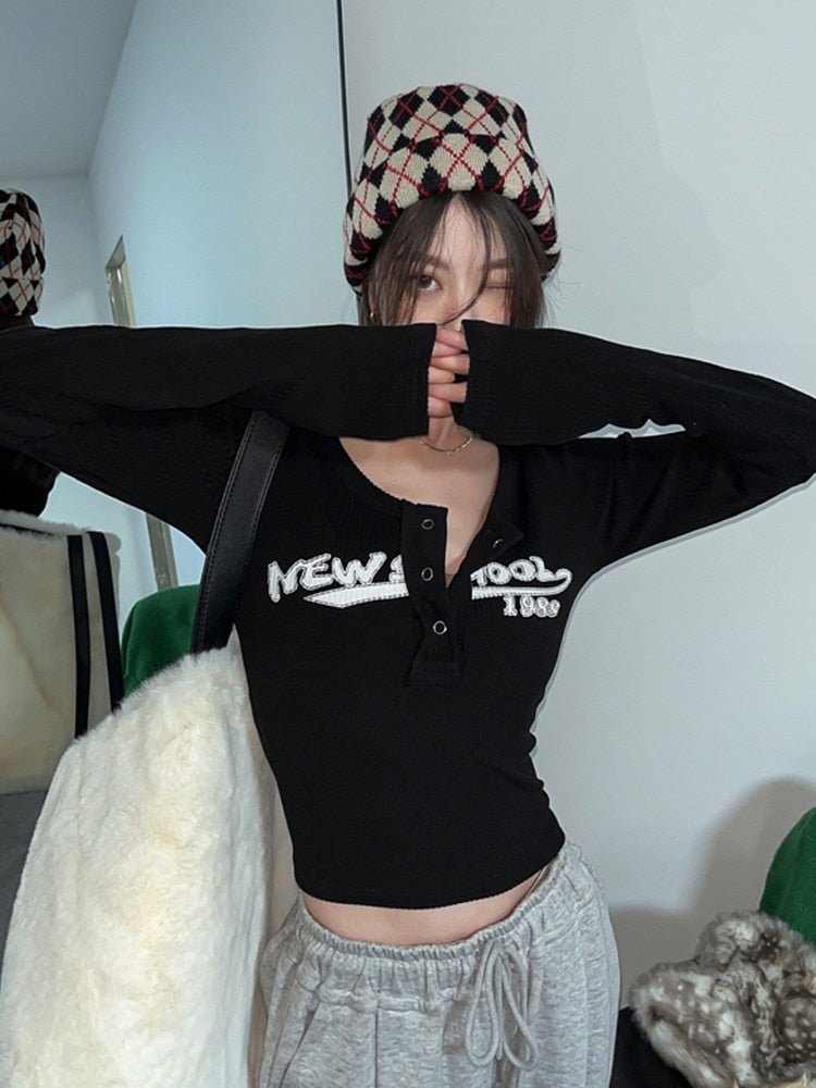Woman's clothing.Retro Graffiti Print Elastic Long Sleeve T-Shirt